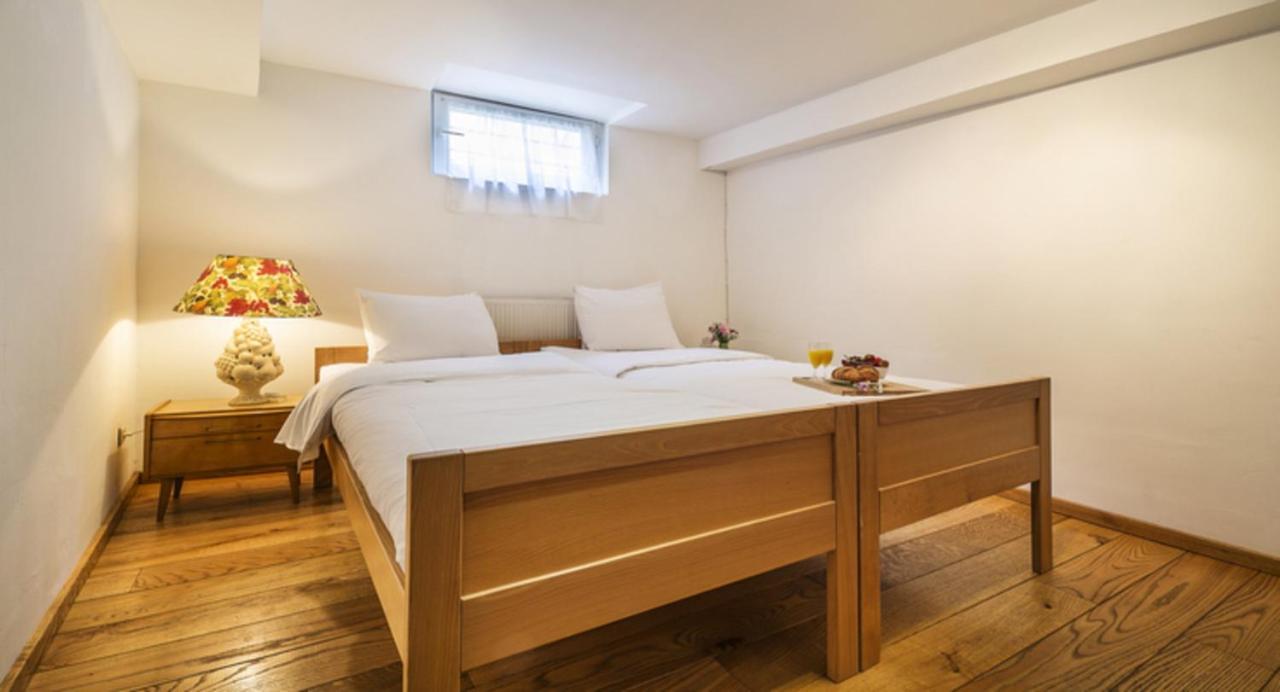 Spacious Duplex In Brussels Historical Center Zewnętrze zdjęcie